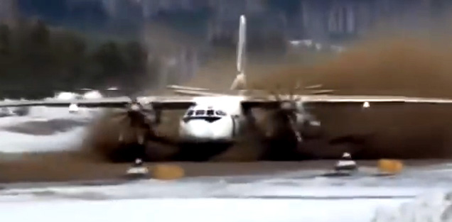 antonov-24-takeoff-mu-runway