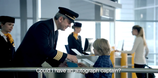 lufthansa-captain-autograph-boy-kid